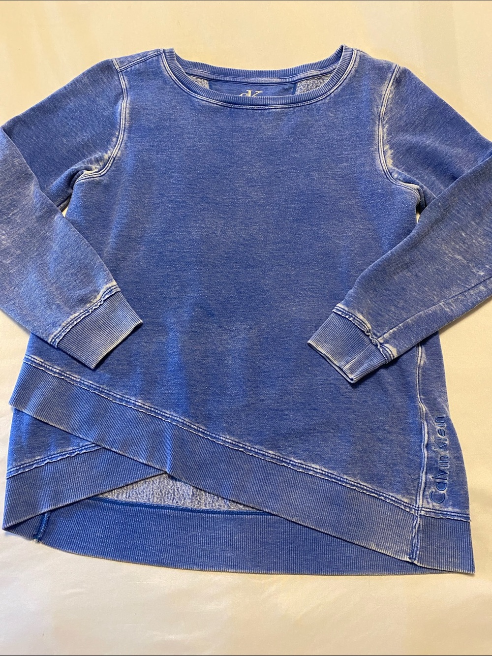 Calvin Klein Blue Women's Cross-Hem Pullover Sweater. M